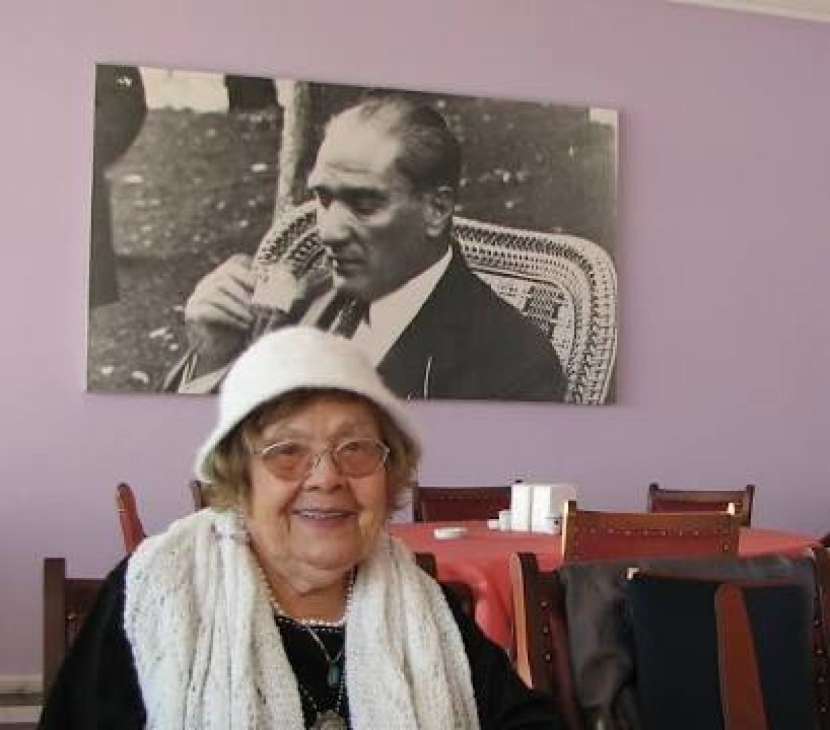 Bir Asırlık Çınar: Muazzez İlmiye Çığ