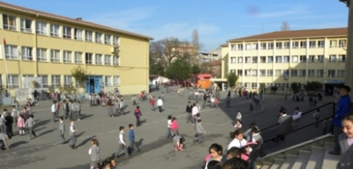 İmam Hatip İçin Okul Bölünüyor