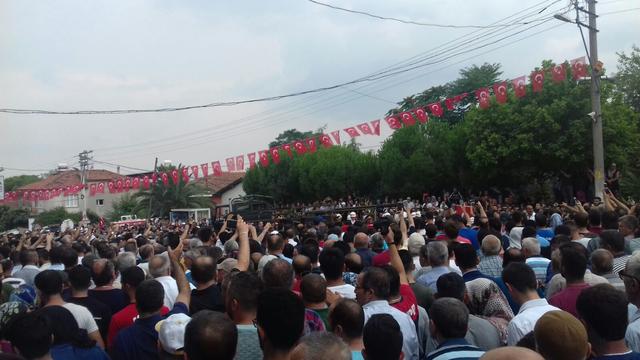 TLB İzmir şehidimiz için son görevi gerçekleştirdi