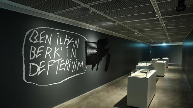 İlhan Berk Kütüphanesi Bu Sergide!