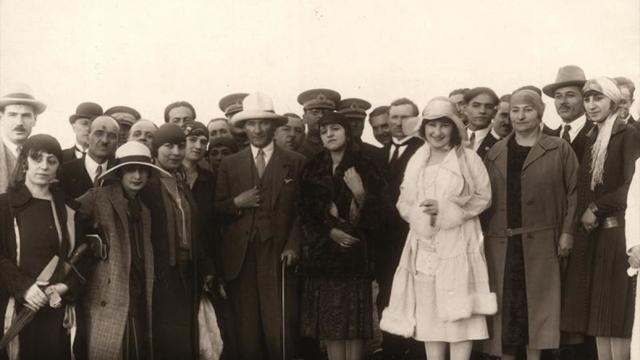 Genelkurmay Arşivinde Atatürk ve Türk Kadını