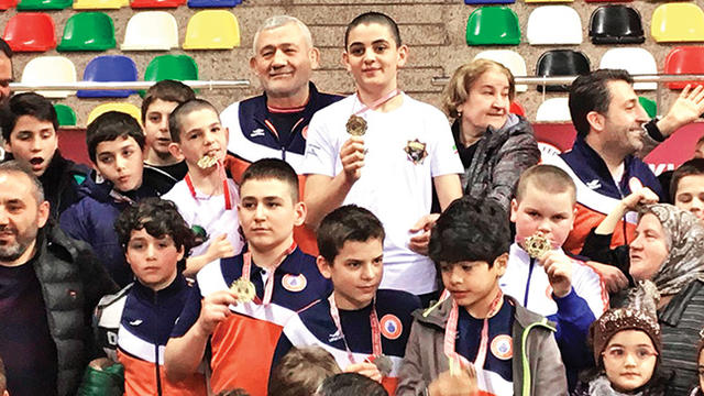 Önce Hastalığı Sonra Rakiplerini Yendi