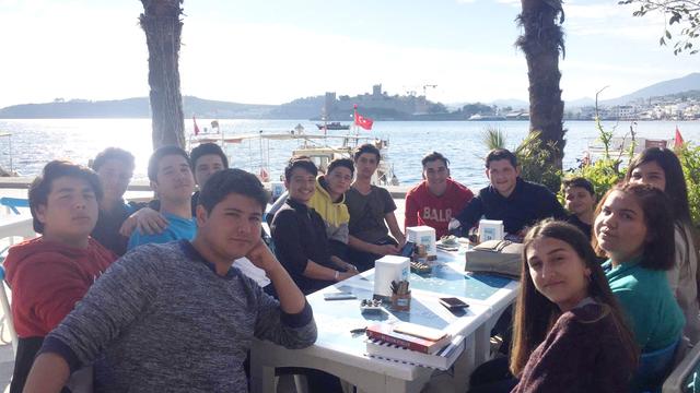 Bodrum'da Liseliler 19 Mayıs'a Hazır!