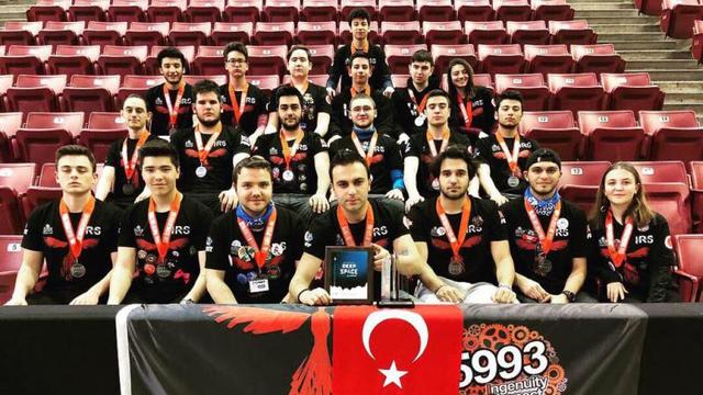 Liseli Mühendisler Ülkeye Ödülle Dönüyor