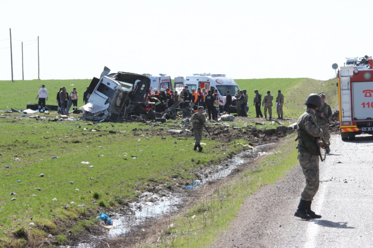 Diyarbakır'da Askeri Araca Mayınlı Tuzak! 6 Asker Şehit Oldu