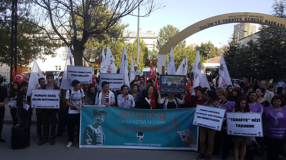 ATAT&Uuml;RK&rsquo;&Uuml; TARİH KİTAPLARINDAN SİLDİRMEYECEĞİZ!