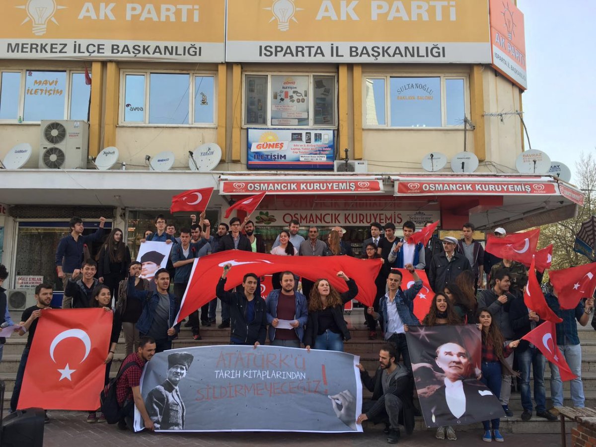 Isparta'da Atatürk’ün Ders Kitaplarından Kaldırılmasına Karşı Ortak Açıklama
