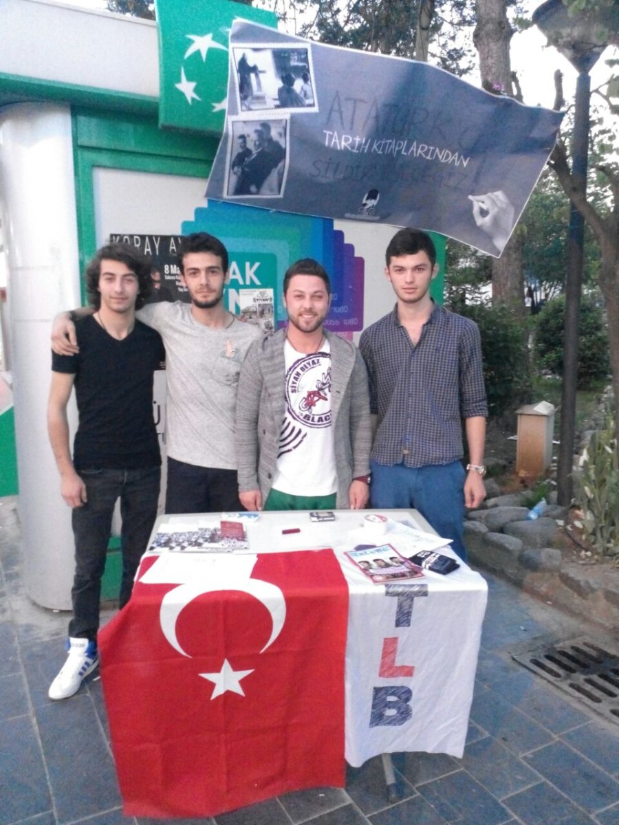 TLB D&uuml;zce Atat&uuml;rks&uuml;z Taslağa Karşı İmza Masası A&ccedil;tı