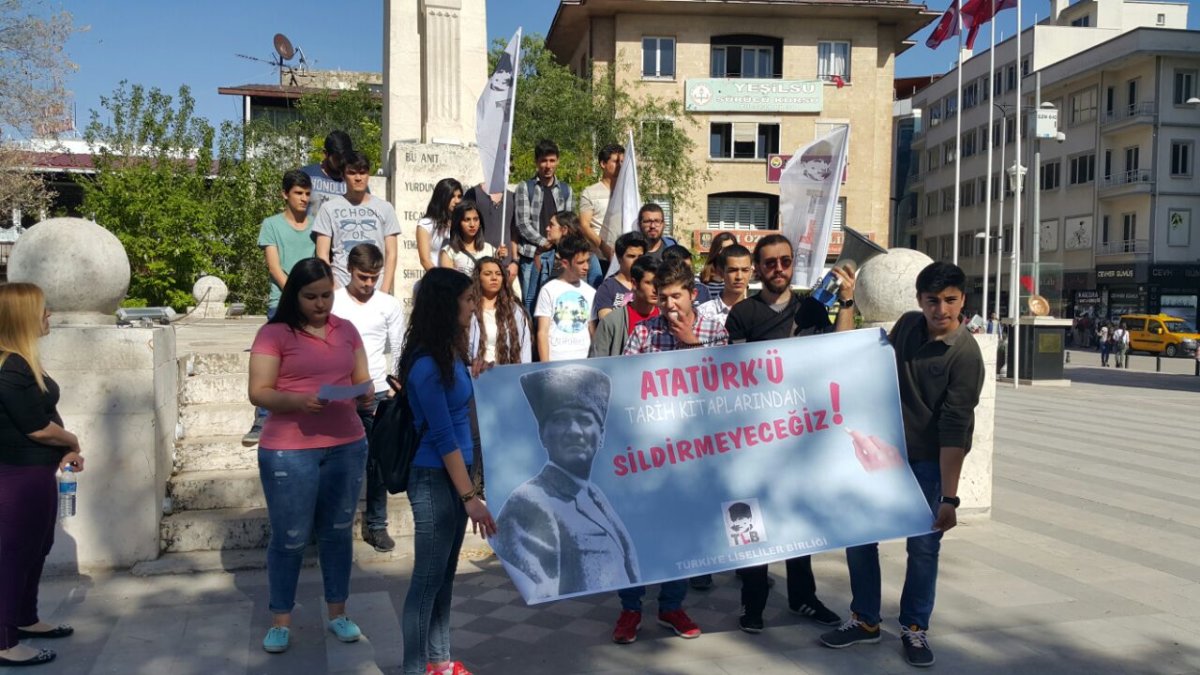 TLB Gaziantep Atat&uuml;rks&uuml;z Taslağa Karşı Basın A&ccedil;ıklaması Ger&ccedil;ekleştirdi 