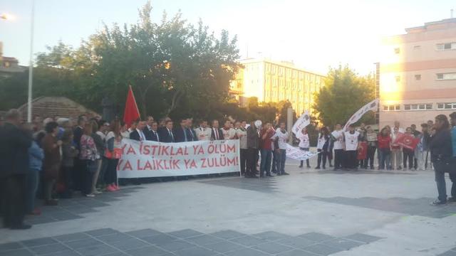 Çanakkale Laiklik İçin Meydanlara Akın Etti  