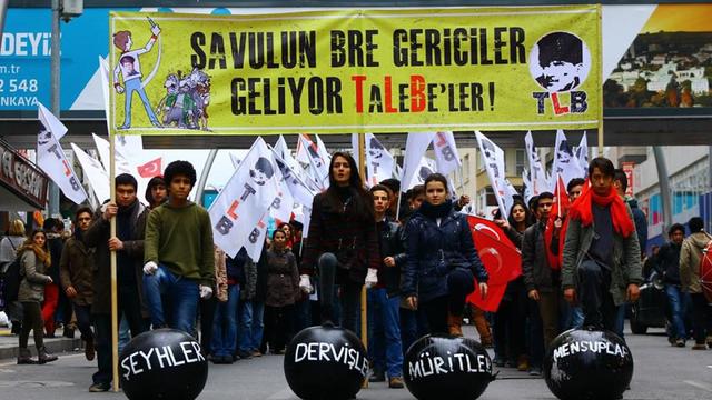 Öğrenci Meclisi'ne Uyarımızdır: Ne Taraftasınız?