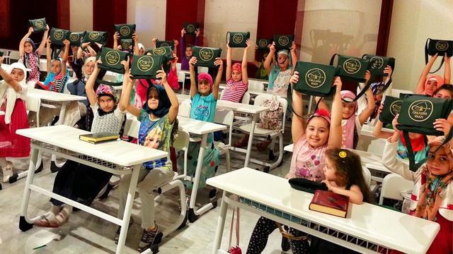 7 Yaşındaki Çocuğa Zorunlu Arapça Dersi
