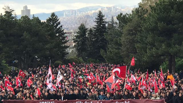 TLB Egemenlik için Atasına Yürüdü!