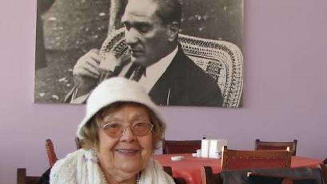 Bir Asırlık &Ccedil;ınar: Muazzez İlmiye &Ccedil;ığ