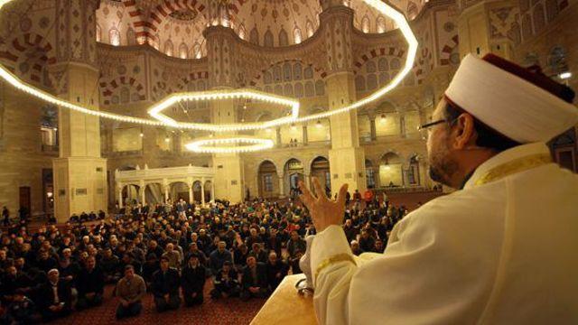 Diyanet'ten okullara vaiz uygulaması