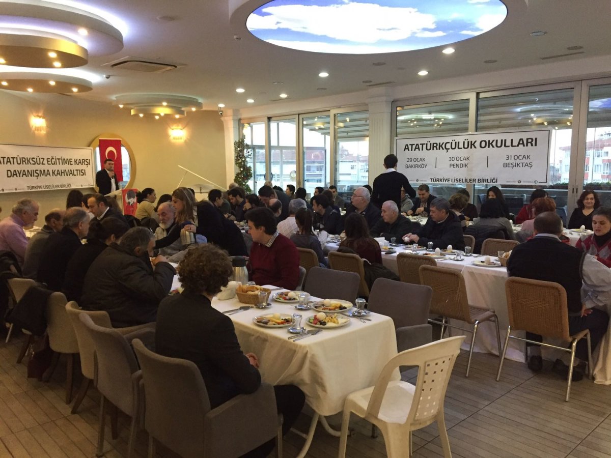 Atatürksüz Eğitime Karşı Dayanışma Kahvaltısı gerçekleşti