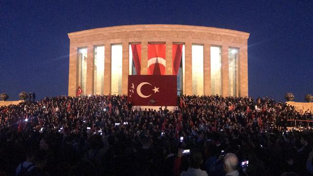 20 Bin Gen&ccedil; TGB/TLB &Ouml;nc&uuml;l&uuml;ğ&uuml;nde Anıtkabir'de Andımız'ı Okudu