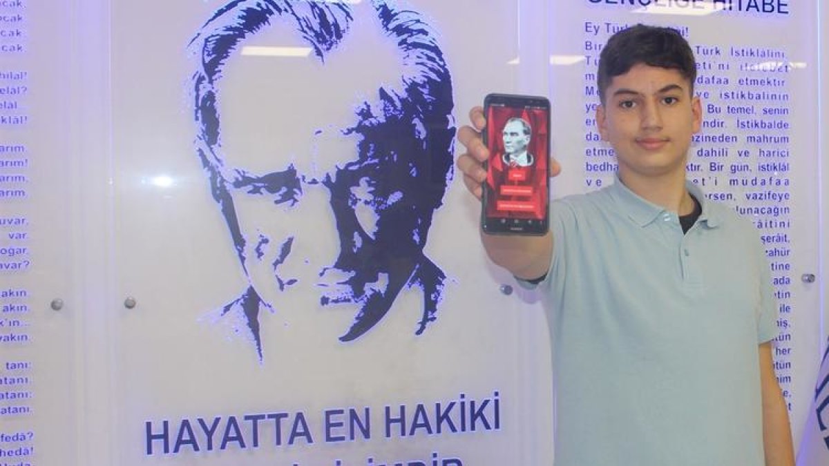 8’inci Sınıf Öğrencisinden Mobil Atatürk Ansiklopedisi