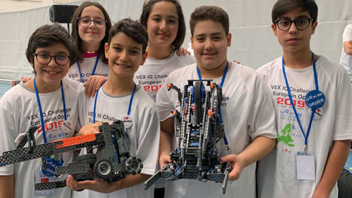 Türk Öğrencilerden Robotik Yarışmasında Büyük başarı