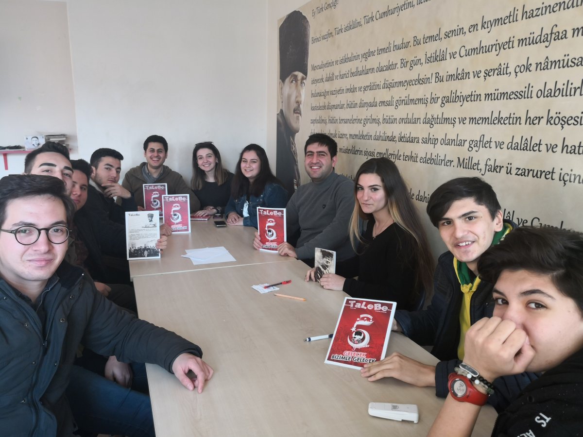 İzmir'de Liseliler 100. Yıl Söyleşisine Hazırlanıyor