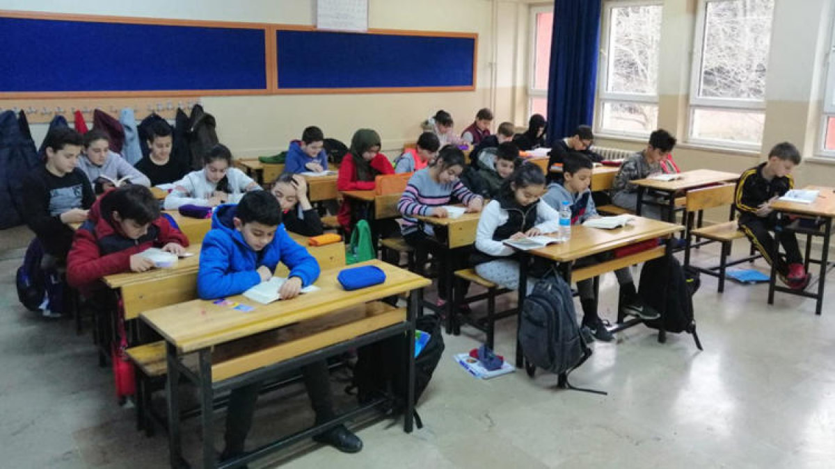 İstanbul’daki Okullarda İlk Ders Öykü Okuma