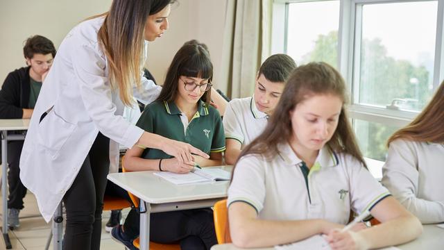 Bir Buçuk Milyon Öğrenci Paralı Okuyor