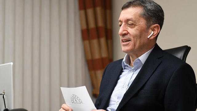 Ziya Selçuk'tan Açıklama: LGS'nin Ertelenmesi Sağlık Durumumuza Bağlı