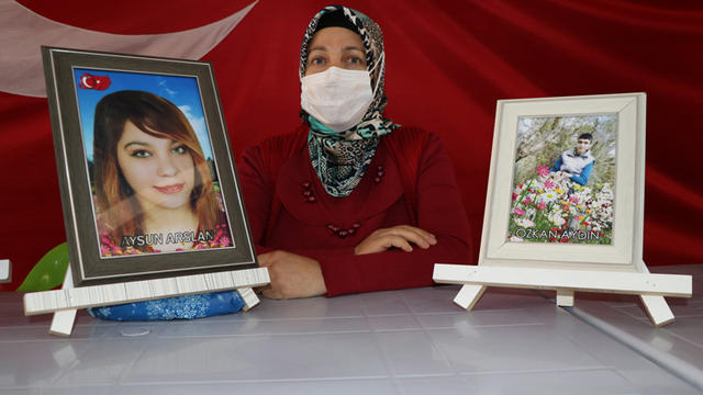Diyarbakır annelerinden Arslan: Kızım gelene kadar buradan kalkmayacağım