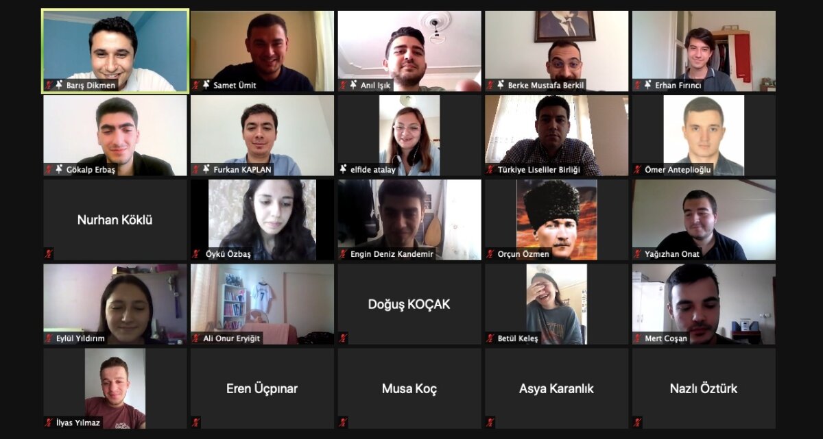Türkiye Liseliler Birliği TGB'li üniversitelilerle YKS öncesi buluştu