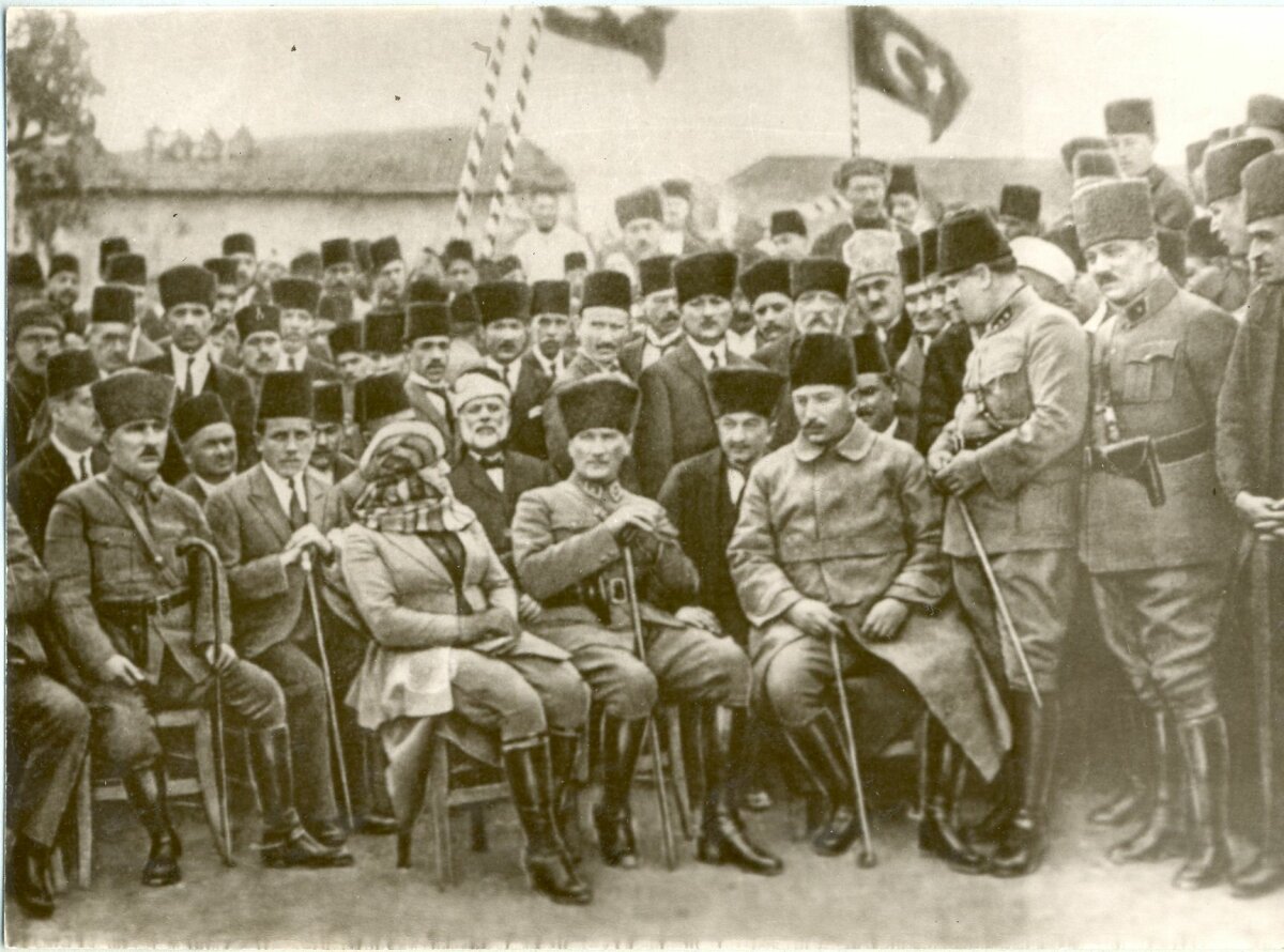 Ulusal Egemenliğe Giden Yolda Genç Mustafa Kemaller -1